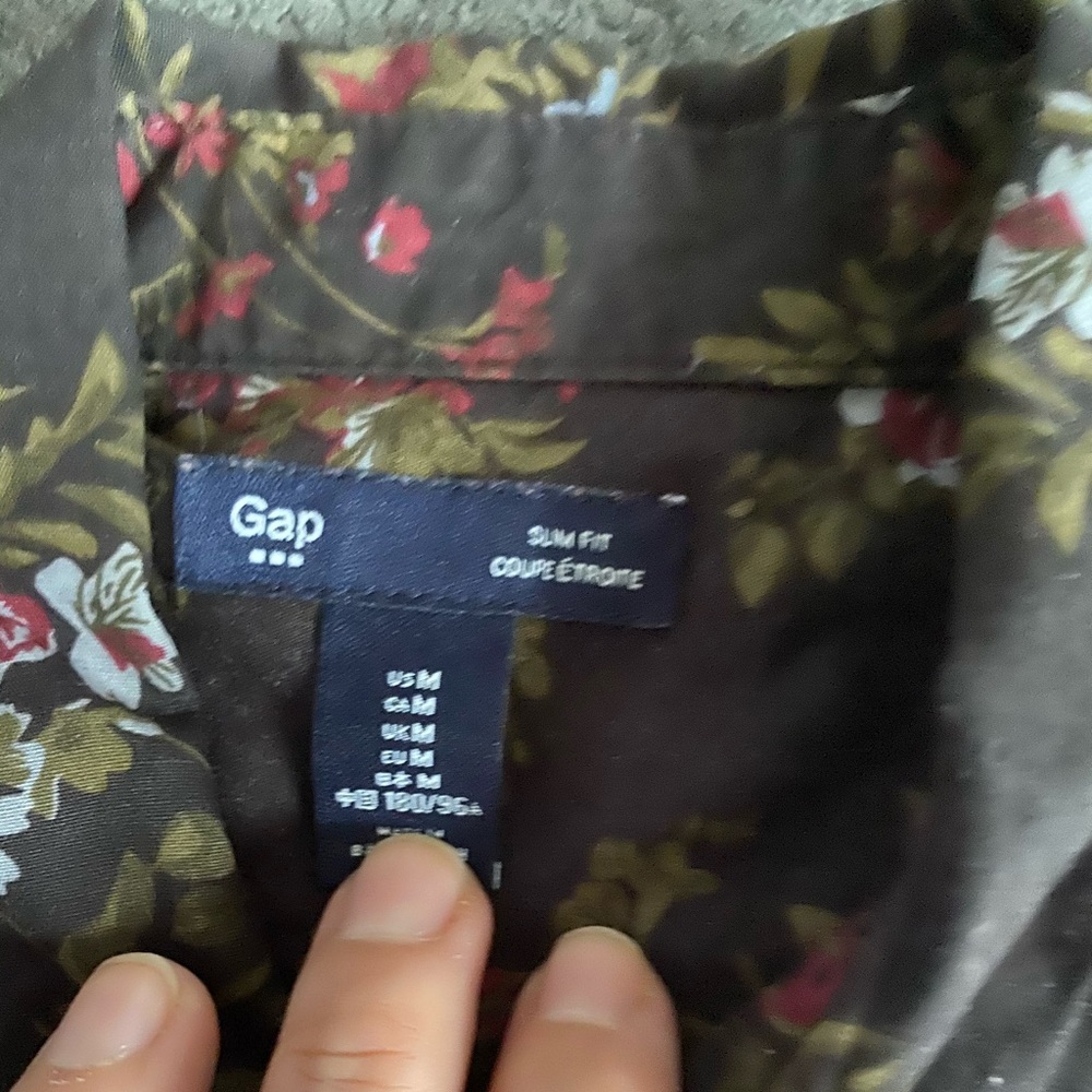 GAP button down shirt